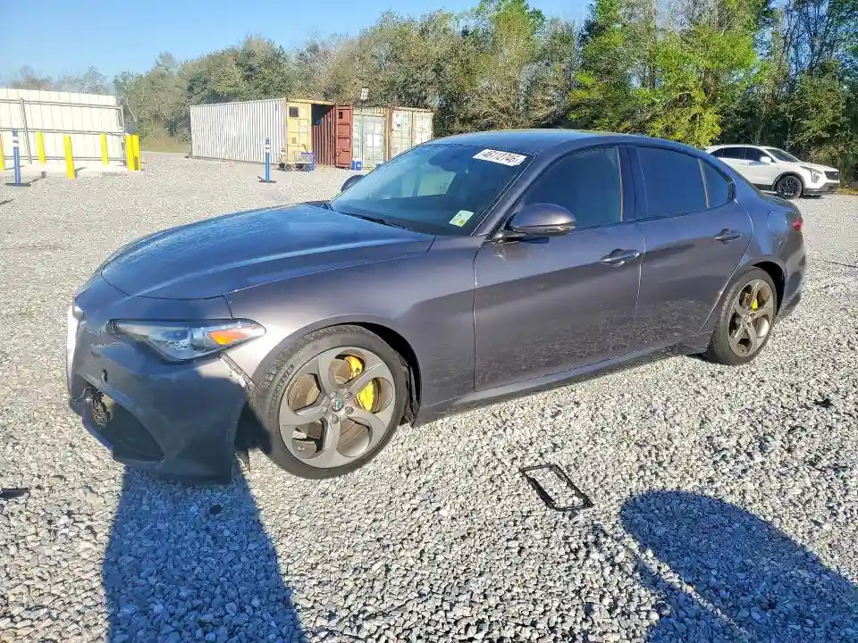 ZARFAEBN5J7577862 2018 ALFA ROMEO GIULIA-0