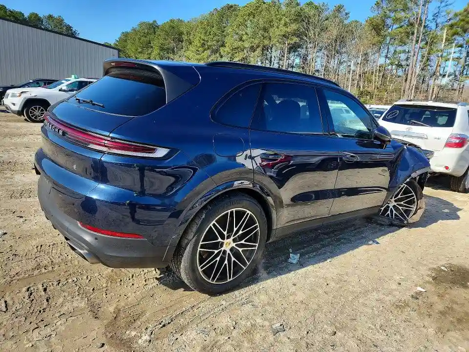 WP1AA2AY8RDA01631 2024 PORSCHE CAYENNE-2