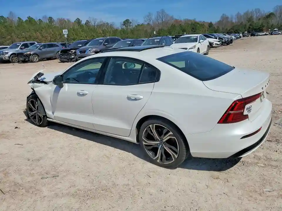 7JRL12TK9RG320281 2024 VOLVO S60-1