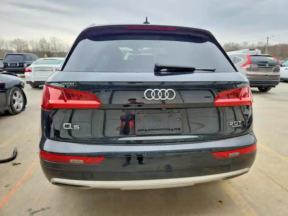 WA1BNAFY9J2002973 2018 AUDI Q5-5