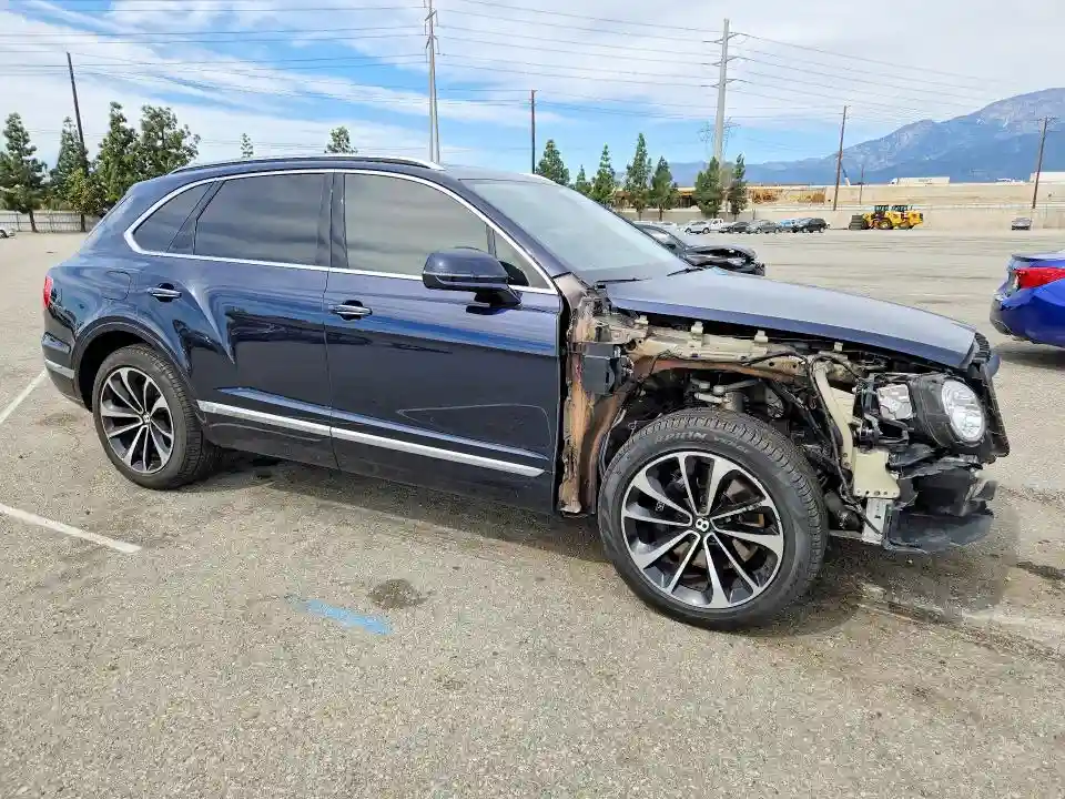 SJAAC2ZV8JC021752 2018 BENTLEY ALL MODELS-3