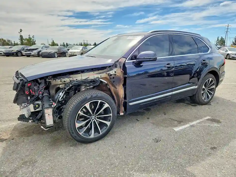 SJAAC2ZV8JC021752 2018 BENTLEY ALL MODELS-0