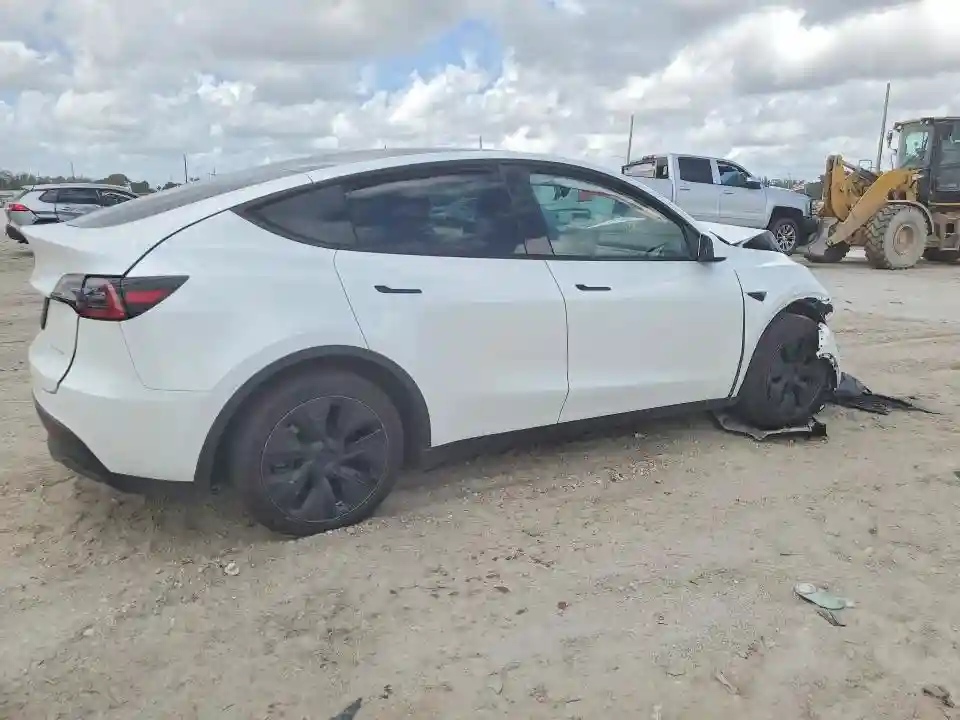 7SAYGAEEXSF249440 2025 TESLA MODEL Y-2