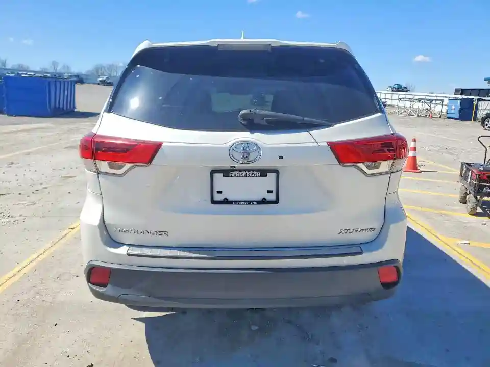 5TDJZRFH9JS528095 2018 TOYOTA HIGHLANDER-5