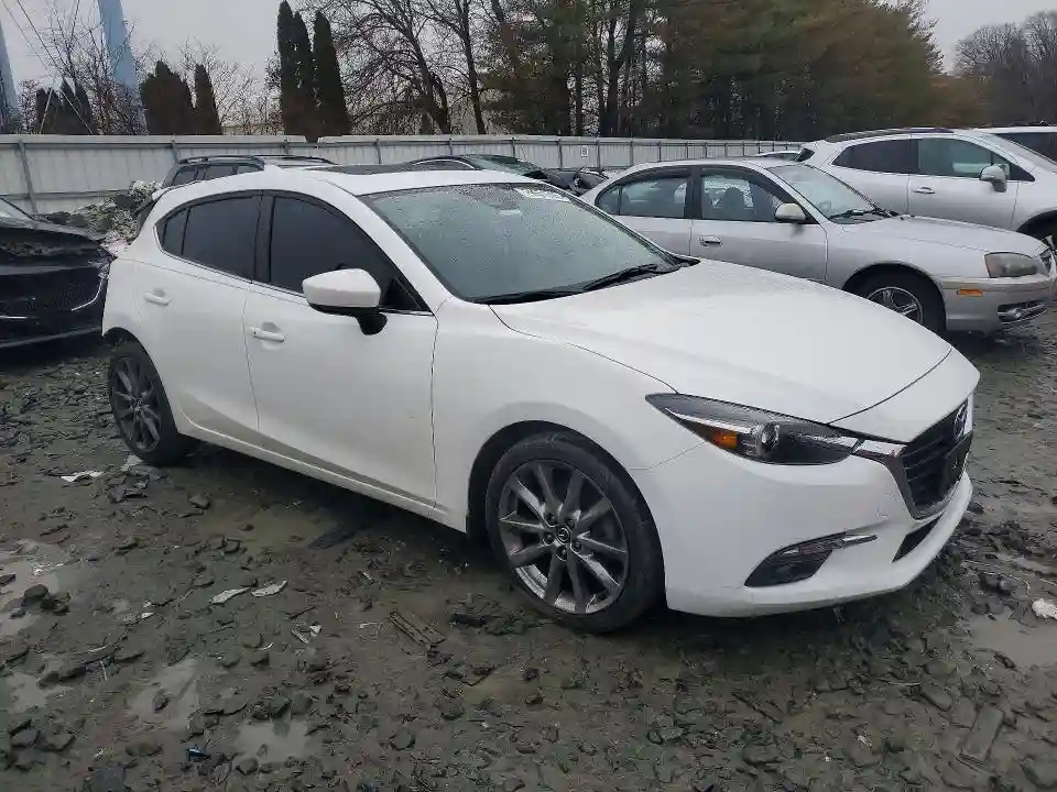 3MZBN1M31JM257068 2018 MAZDA 3-3