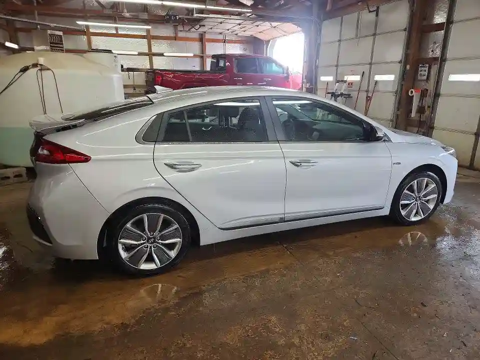 KMHC85LC5KU138438 2019 HYUNDAI IONIQ-2
