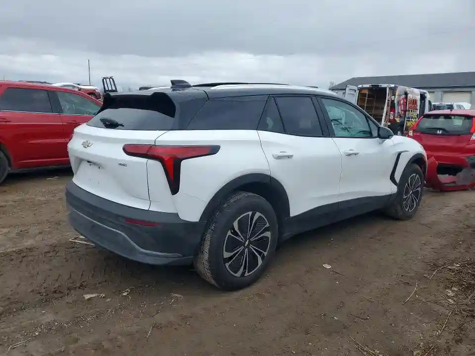 3GNKDGRJ7SS134041 2025 CHEVROLET BLAZER-2