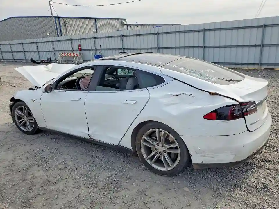 5YJSA1E16GF134035 2016 TESLA MODEL S-1