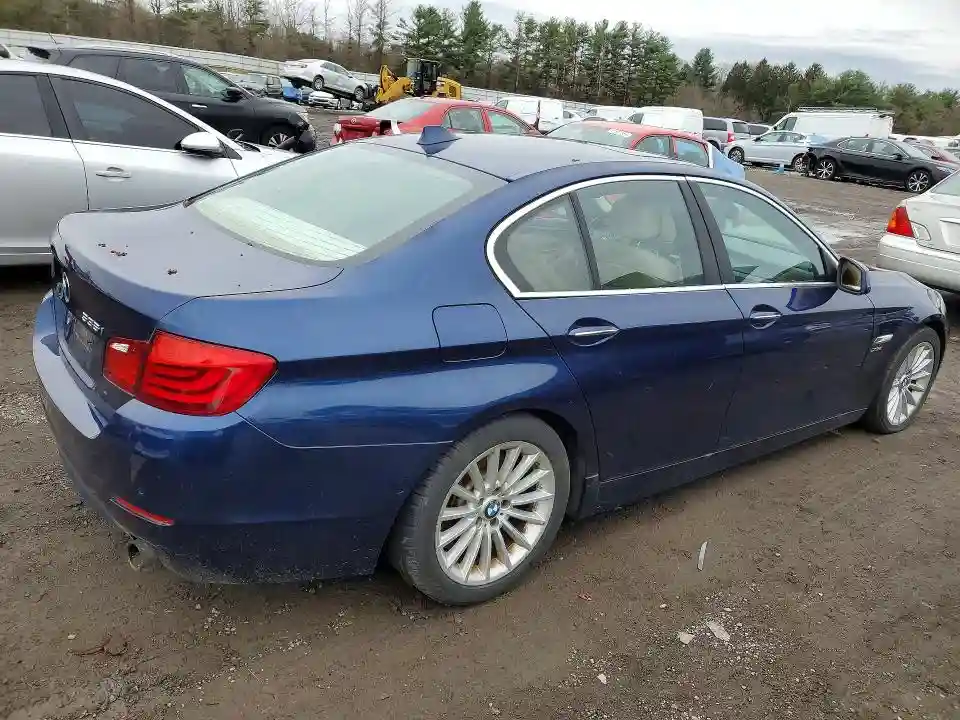 WBAFU7C53BDU54430 2011 BMW 5 SERIES-2