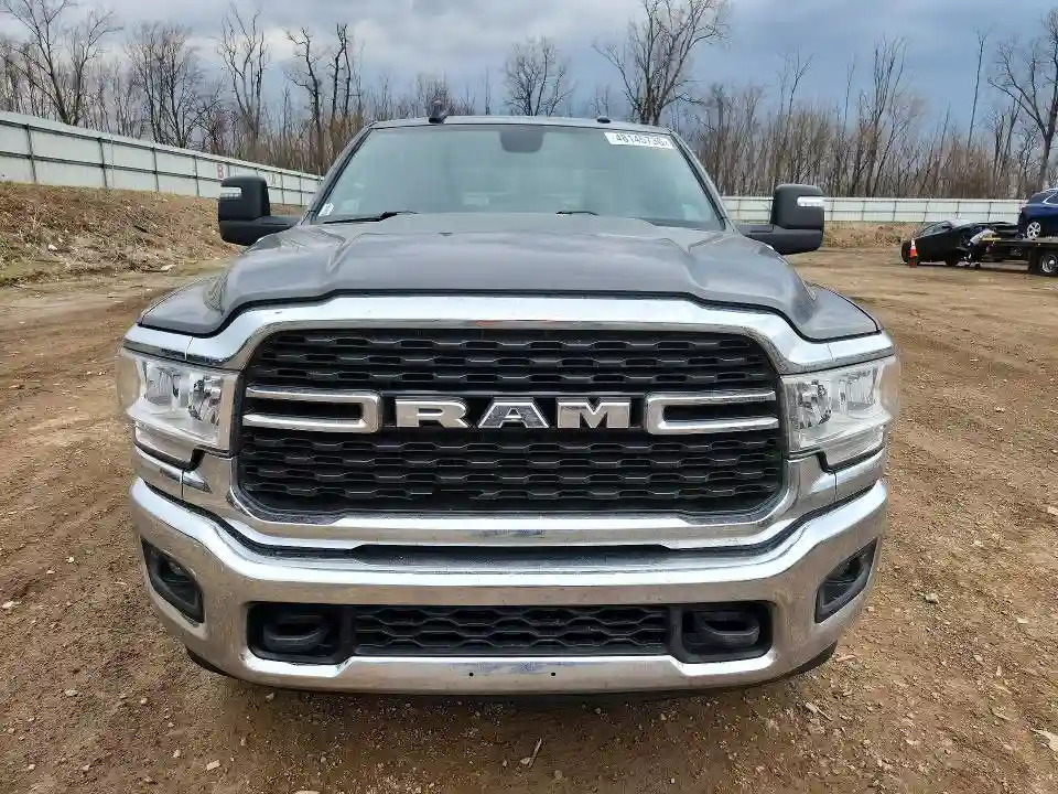 3C6UR5DLXRG101233 2024 RAM 2500-4