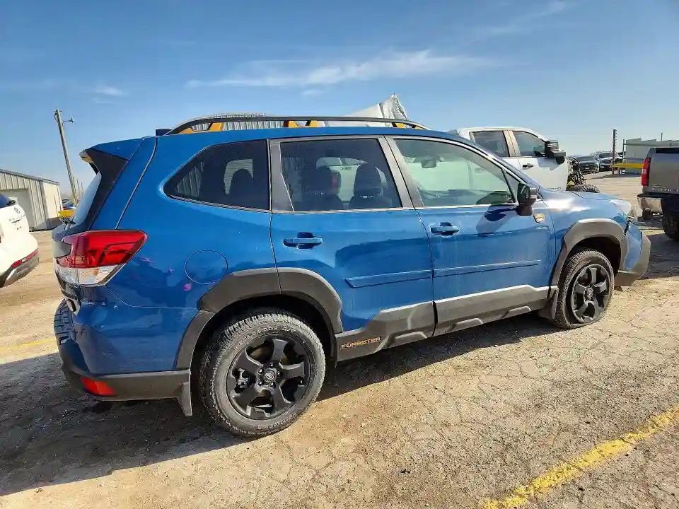 JF2SKAJC0RH530180 2024 SUBARU FORESTER-2