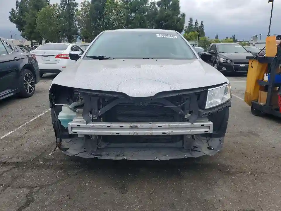 3LNHL2GC8CR833132 2012 LINCOLN MKZ-4