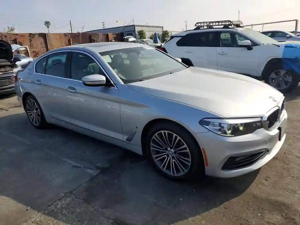 WBAJA9C5XJB033426 2018 BMW 5 SERIES-3