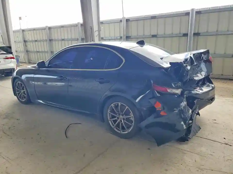 ZARFAEBN1J7593122 2018 ALFA ROMEO GIULIA-1