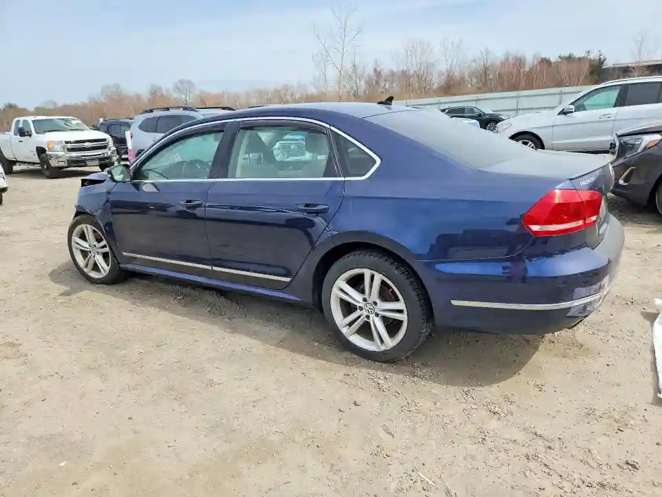 1VWCT7A36EC060129 2014 VOLKSWAGEN PASSAT-1