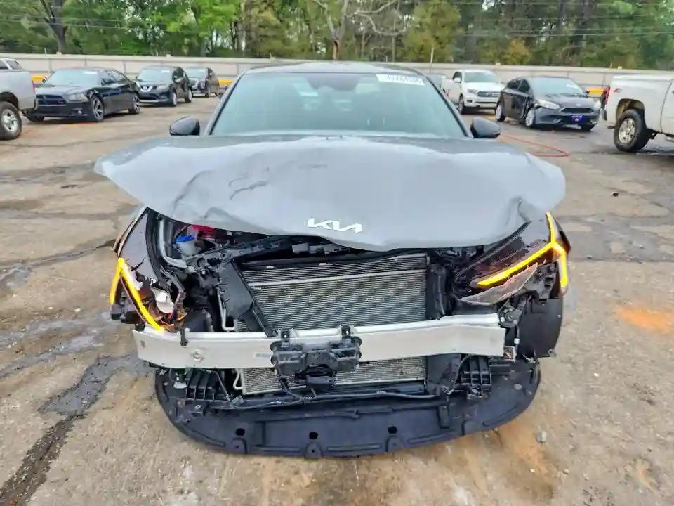 KNAG64J7XT5413967 2026 KIA K5-4
