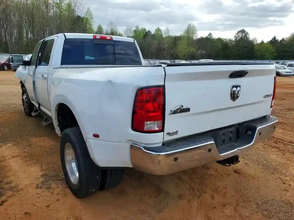 3C63RRHLXHG560693 2017 RAM 3500-1