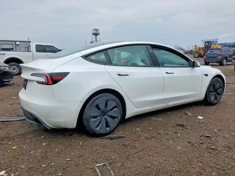5YJ3E1EA5TF122378 2026 TESLA MODEL 3-2
