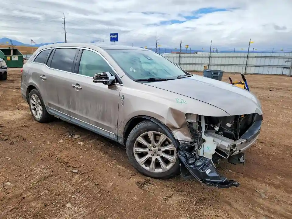 2LMHJ5AT2JBL02167 2018 LINCOLN MKT-3