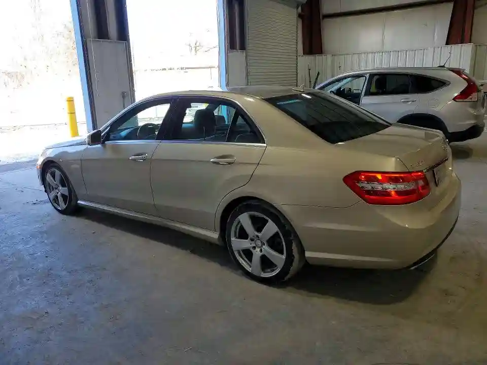 WDDHF8HBXAA210984 2010 MERCEDES-BENZ E-CLASS-2