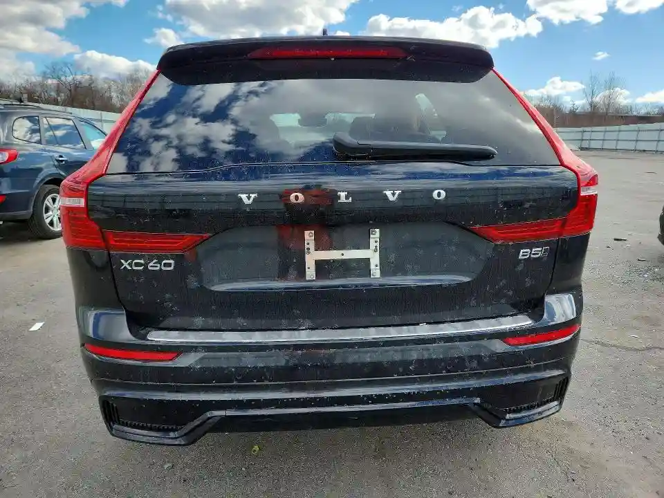 YV4M12RM5S1051312 2025 VOLVO XC60-5
