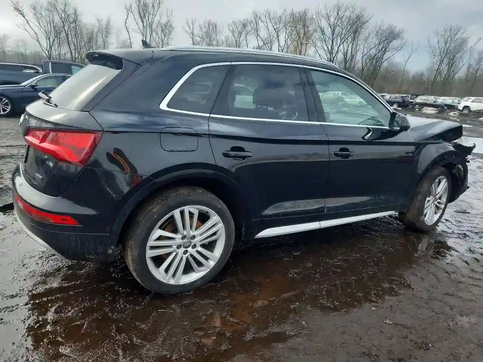 WA1CNAFY9L2046169 2020 AUDI Q5-2