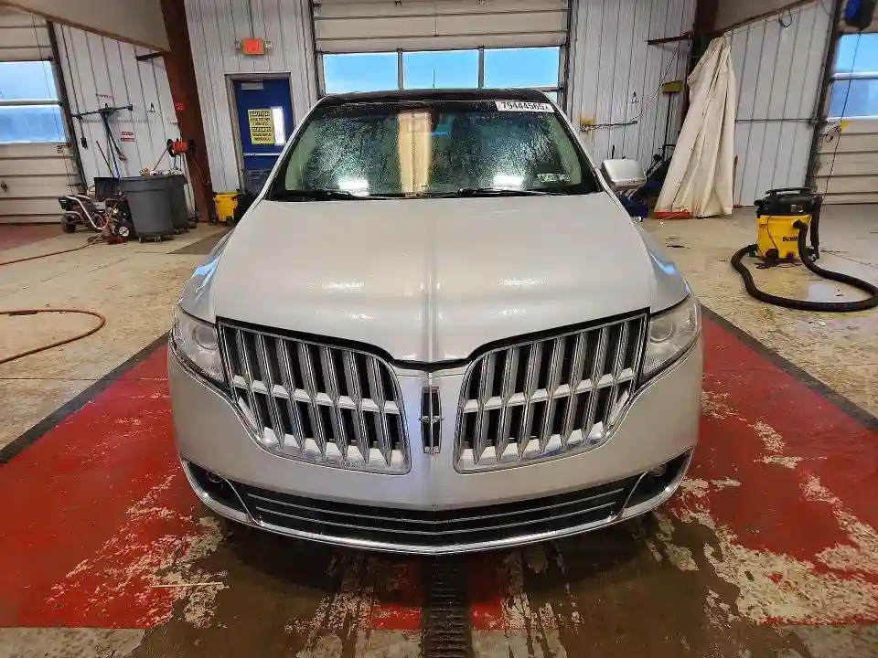 2LMHJ5AT2CBL52358 2012 LINCOLN TOWNHOUSE MKT-4