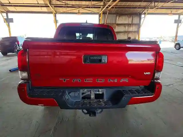 3TMAZ5CN2KM111387 2019 TOYOTA TACOMA TRD-5