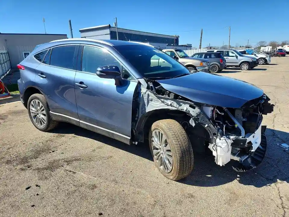 JTEAAAAH4RJ175964 2024 TOYOTA VENZA-3
