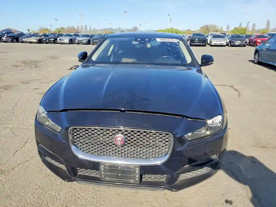 SAJAR4BG5HA966525 2017 JAGUAR XE-4