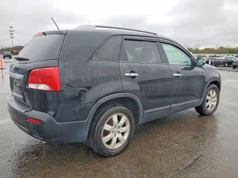 5XYKT4A69DG398951 2013 KIA SORENTO-2