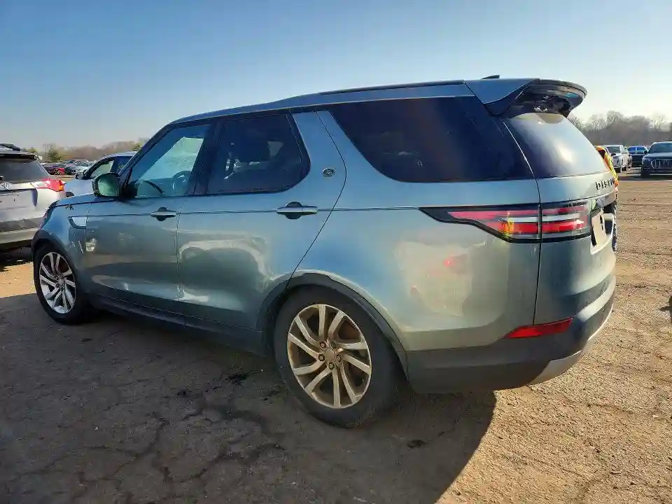 SALRRBBV3HA037401 2017 LAND ROVER DISCOVERY-1