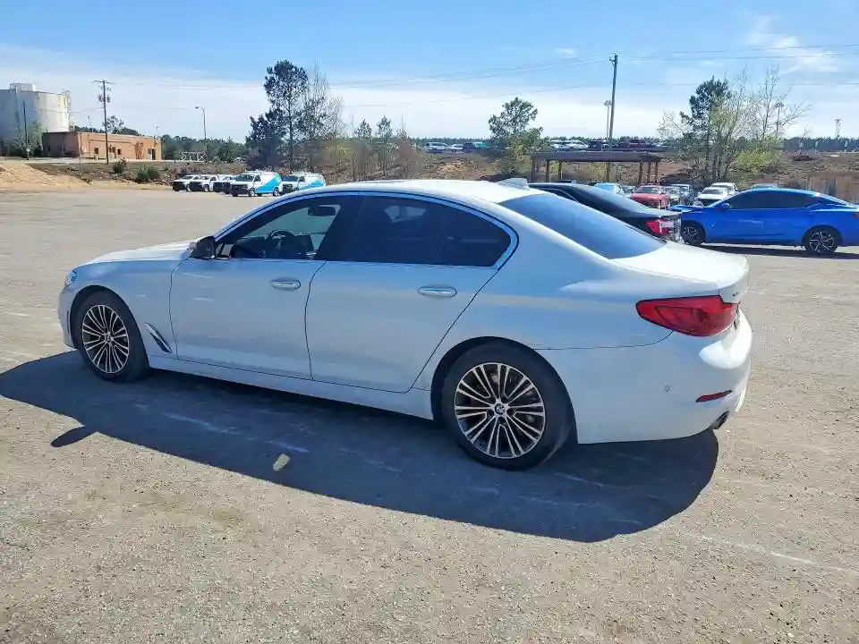 WBAJA7C57JWC76000 2018 BMW 5 SERIES-1