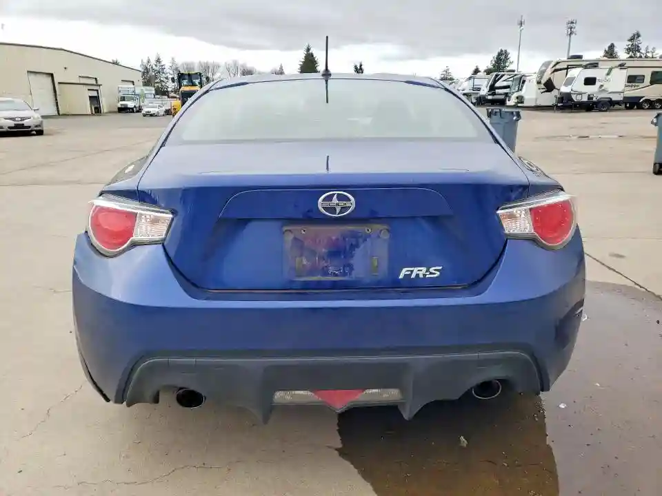 JF1ZNAA18D1725258 2013 SCION FRS-5