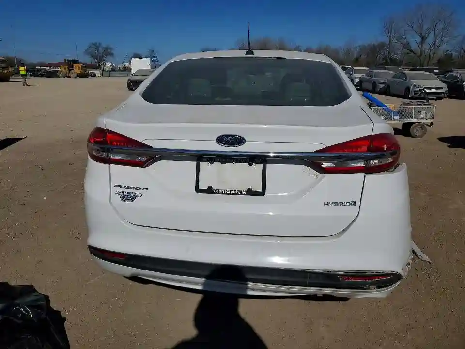 3FA6P0UU2JR100420 2018 FORD FUSION-5