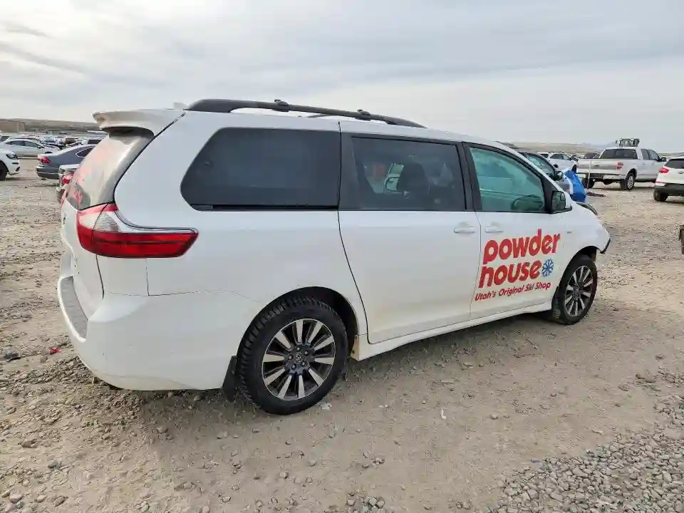 5TDJZ3DC9LS241041 2020 TOYOTA SIENNA-2