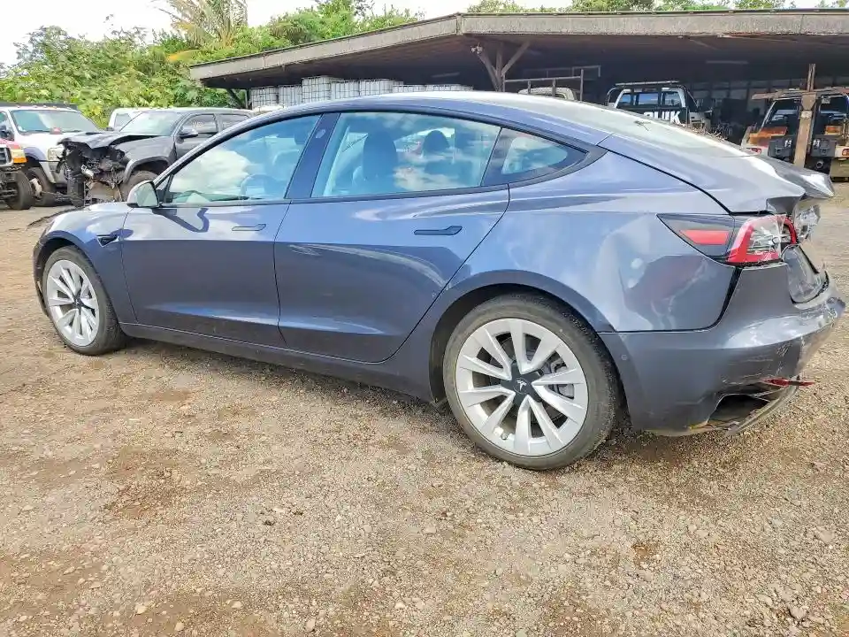 5YJ3E1EA5NF326410 2022 TESLA MODEL 3-1