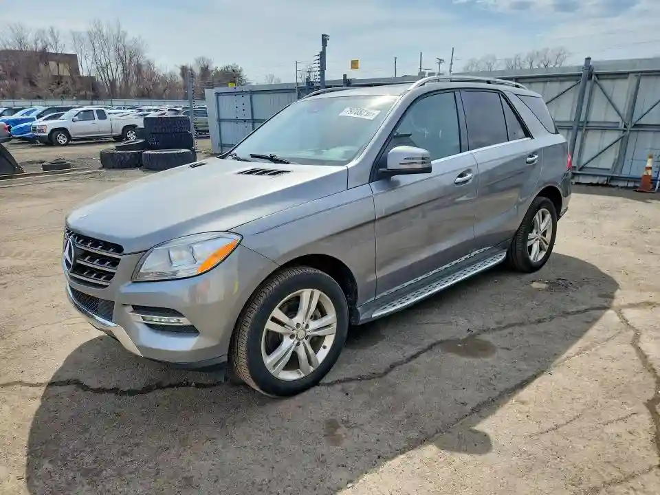 4JGDA0EB0FA518018 2015 MERCEDES-BENZ M-CLASS-0