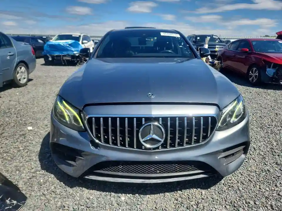 WDDZF4JB9KA526059 2019 MERCEDES-BENZ E-CLASS-4
