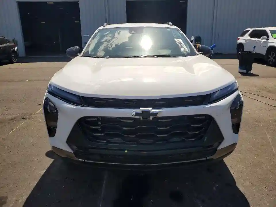 KL77LKEP3SC278414 2025 CHEVROLET TRAX-4