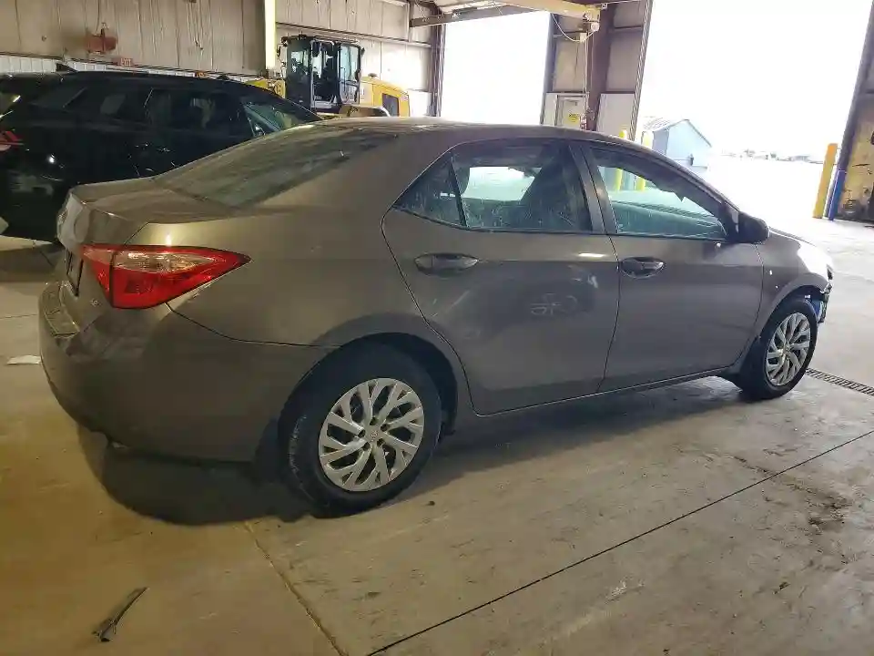 5YFBURHE3JP778480 2018 TOYOTA COROLLA-2