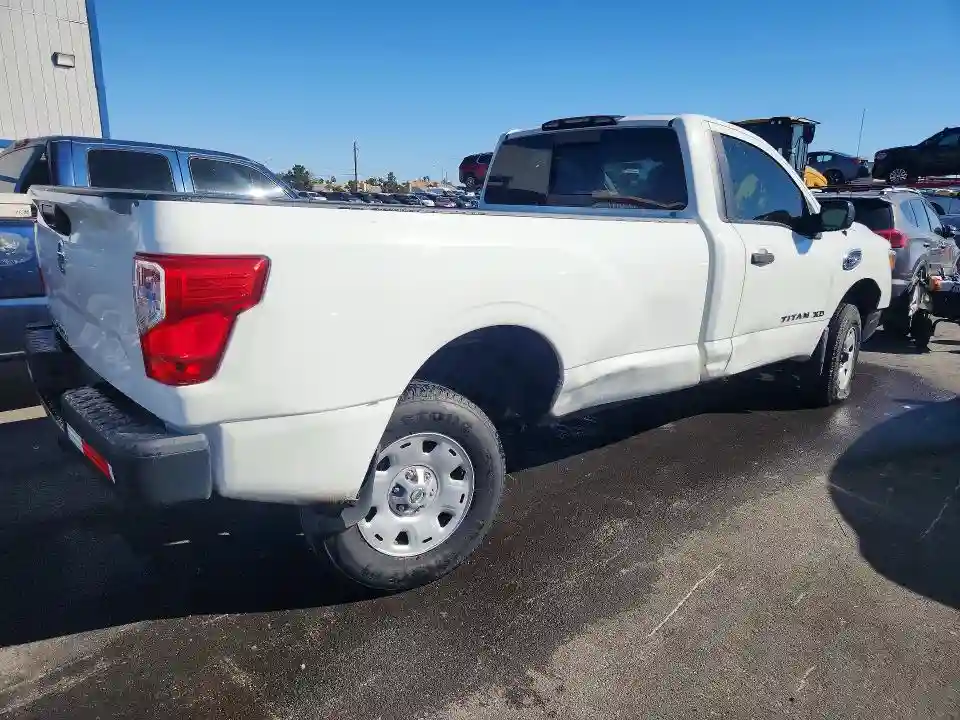 1N6AA1R96HN568533 2017 NISSAN TITAN-2