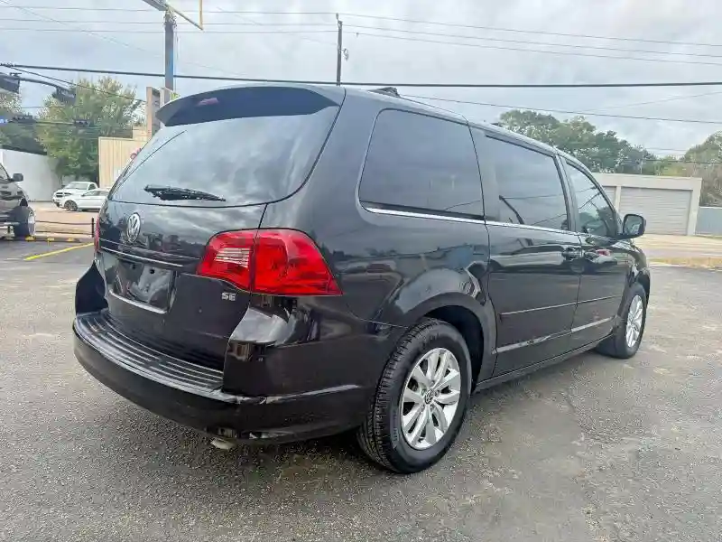 2C4RVABG5CR354258 2012 VOLKSWAGEN ROUTAN-3