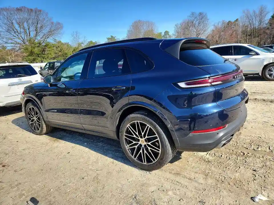 WP1AA2AY8RDA01631 2024 PORSCHE CAYENNE-1