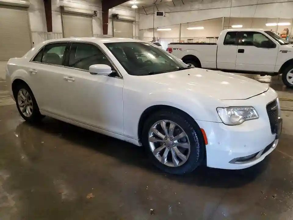 2C3CCARG3GH321437 2016 CHRYSLER 300-3