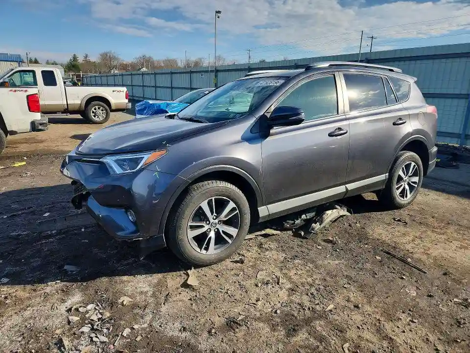 JTMRFREV4HJ110554 2017 TOYOTA RAV4-0