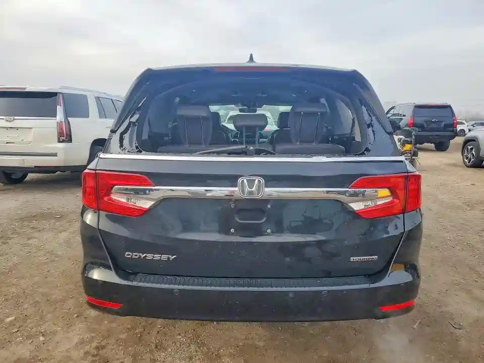 5FNRL6H82JB043656 2018 HONDA ODYSSEY-5