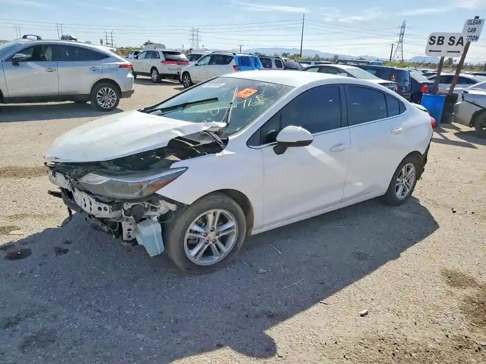 1G1BE5SM0J7190472 2018 CHEVROLET CRUZE-0