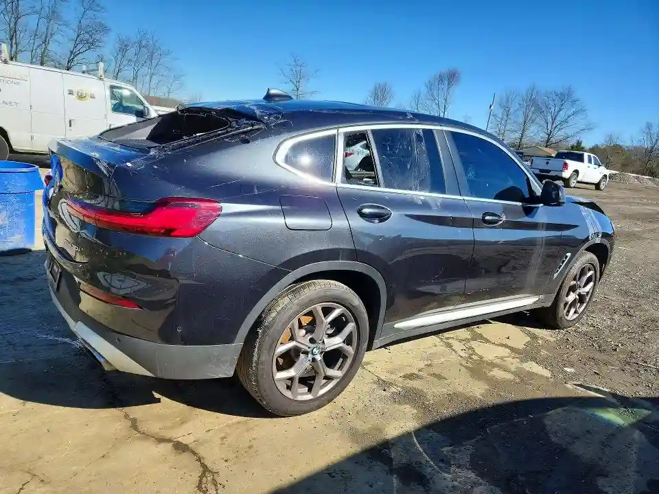 5UX33DT07R9V93371 2024 BMW X4-2