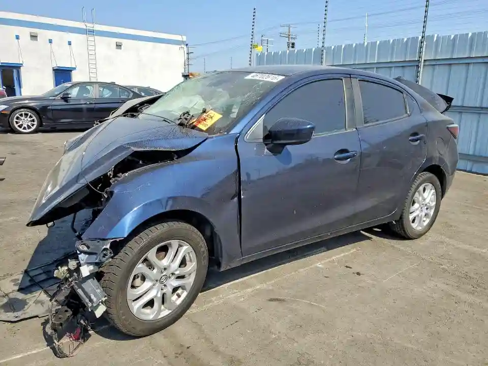 3MYDLBYV9JY324268 2018 TOYOTA YARIS-0